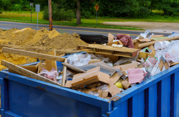 Best Yard Waste Removal  in Hwatha, IA